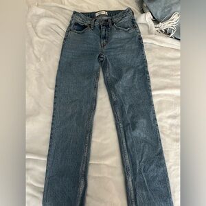 Abercrombie 90’s mid rise straight jean